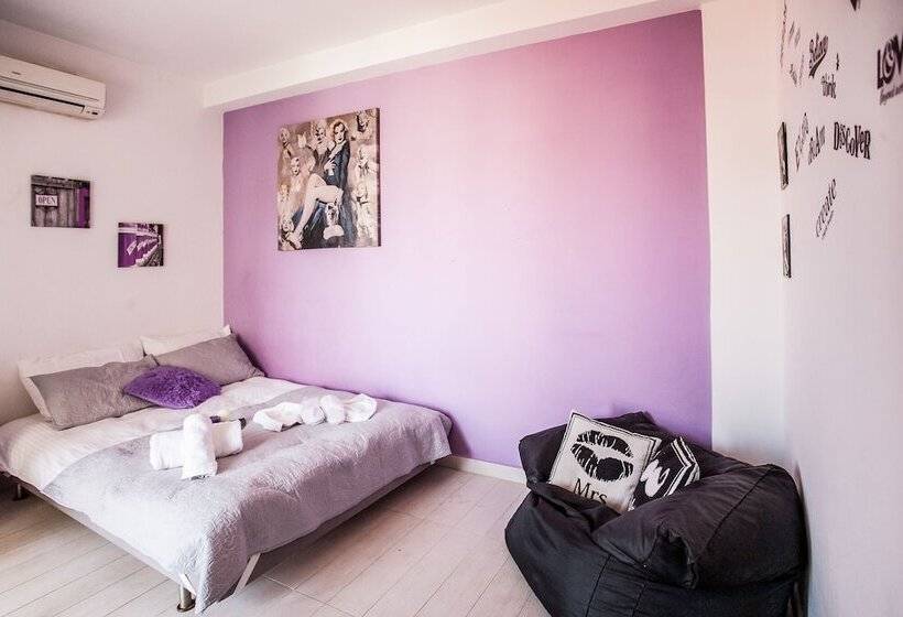 Thomis Beach Family Home Near The Sea