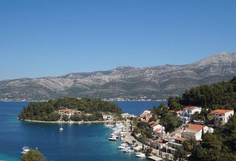 White Cloud Apartments