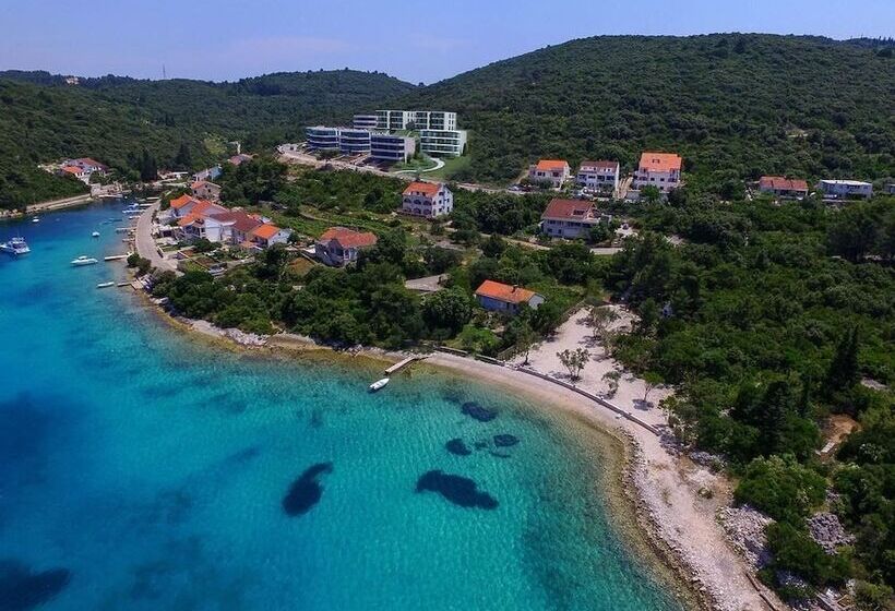 White Cloud Apartments