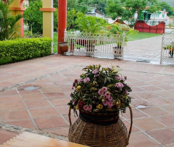 فندق Muñoz De Luna