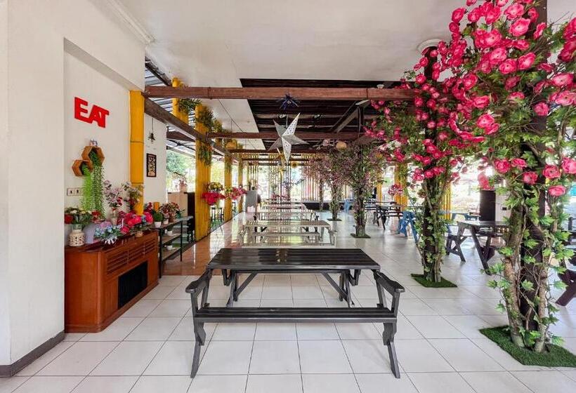 فندق Papa Kana Farm Mitra Reddoorz At Pacet Mojokerto