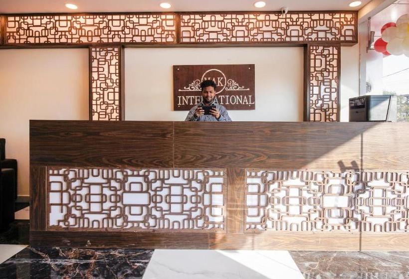 酒店 Oyo 69411  Mega Mak International