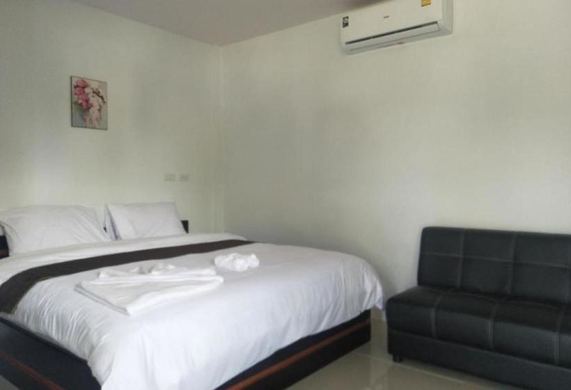 هتل Oyo 767 Pang Chompu Resort