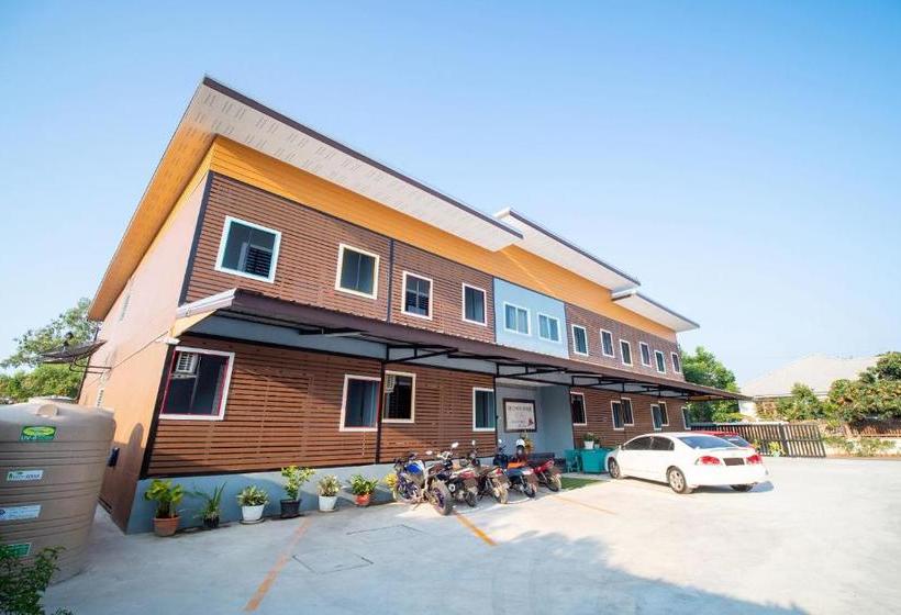 ホテル Oyo 784 Brown Home Sattahip