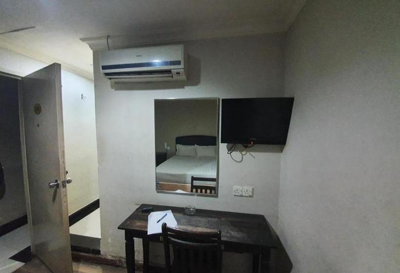 فندق Oyo 89970 Dg