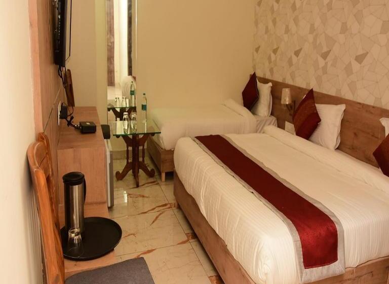 هتل Shakun Palace