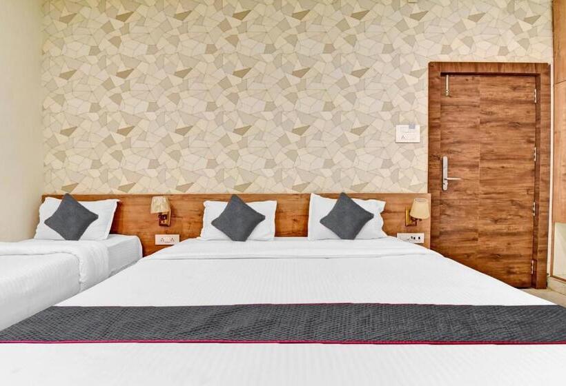 هتل Shakun Palace