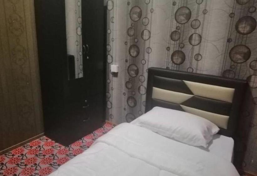 فندق Spot On 89832 Famili Inn Ombak Rindu