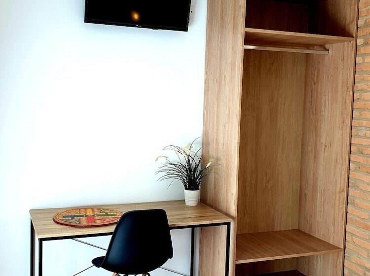 ペンション B&b La Atalaya