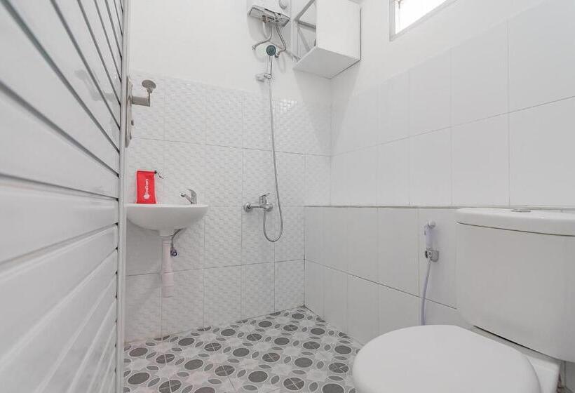 펜션 Reddoorz Near Alun Alun Garut