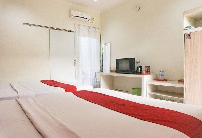 Пансион Reddoorz Syariah @ Garuda Street Sumbawa