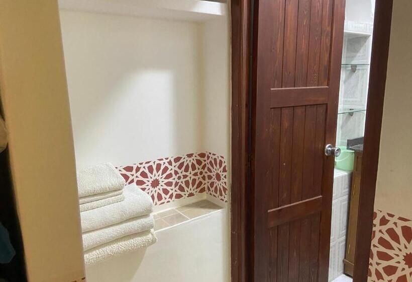 Riad Salt River