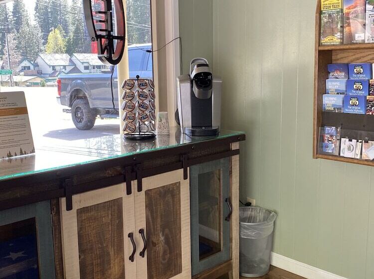 호텔 Arnold Meadowmont Lodge