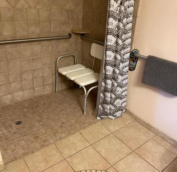 호텔 Arnold Meadowmont Lodge