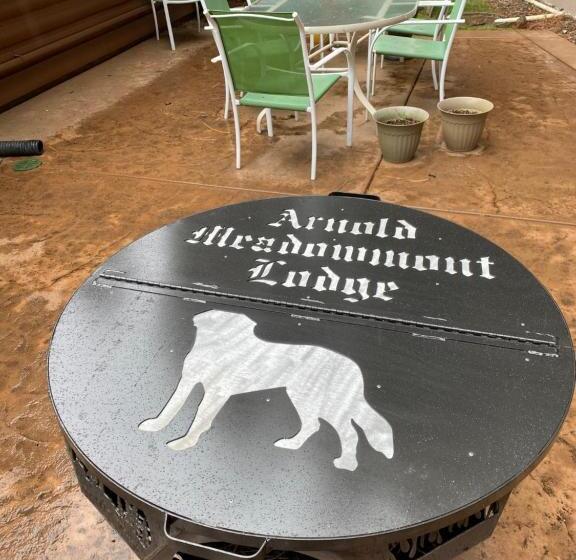 호텔 Arnold Meadowmont Lodge