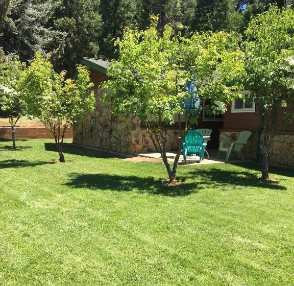 호텔 Arnold Meadowmont Lodge