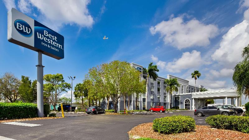 בית מלון כפרי Best Western Fort Myers Inn And Suites
