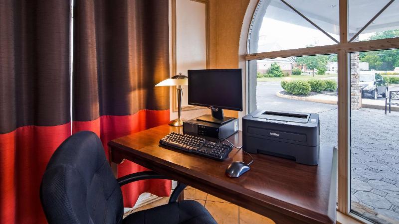 فندق Best Western Hazlet Inn