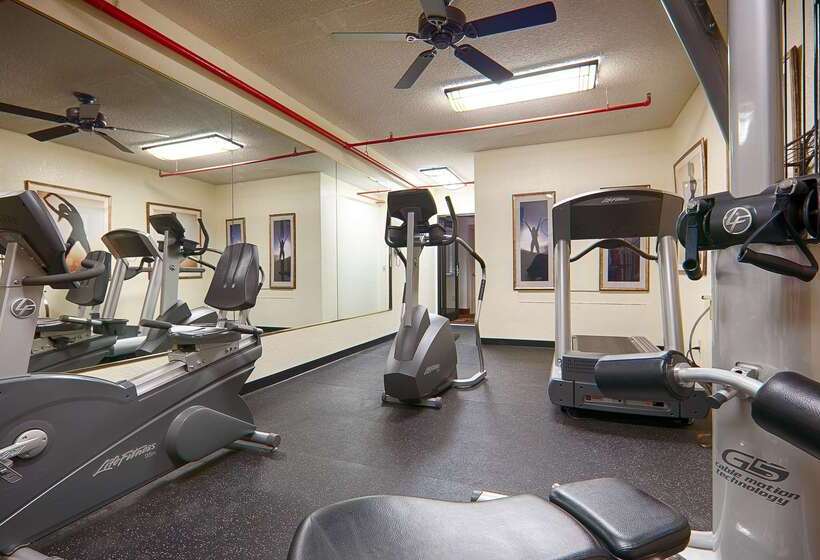 호텔 Best Western Plus Universal Inn