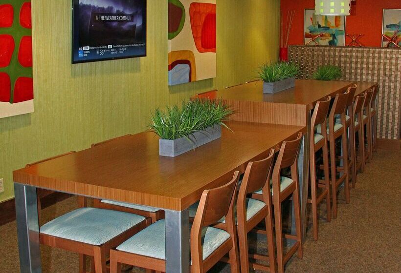 호텔 Best Western Plus Universal Inn