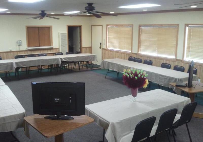 בית מלון כפרי Big Pines Mountain House