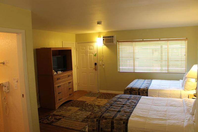 בית מלון כפרי Big Pines Mountain House