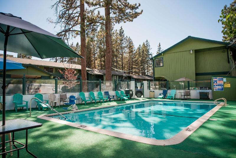 בית מלון כפרי Big Pines Mountain House