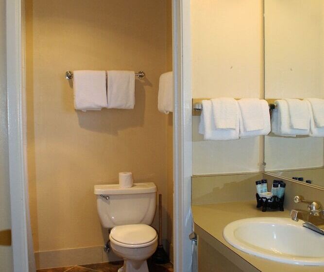 בית מלון כפרי Big Pines Mountain House