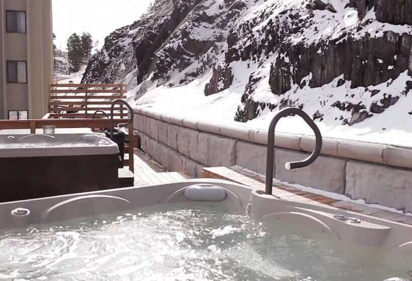 בית מלון כפרי Blackstone Lodge And Suites