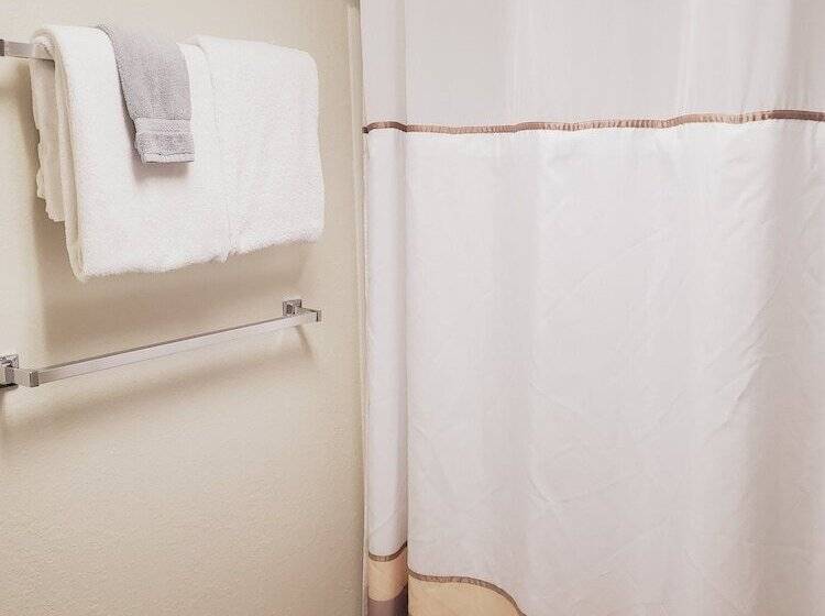 בית מלון כפרי Blackstone Lodge And Suites