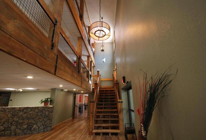 בית מלון כפרי Blackstone Lodge And Suites