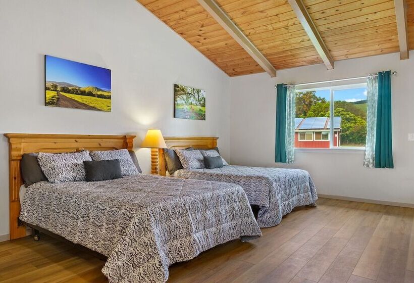 בית מלון כפרי Castle Waimea Country Lodge