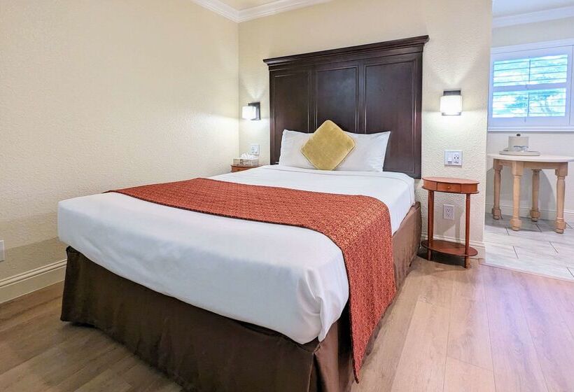 فندق Clarion  Collection Wilkie S Inn Pacific Grove  Monterey