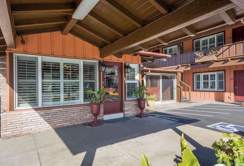 فندق Clarion  Collection Wilkie S Inn Pacific Grove  Monterey