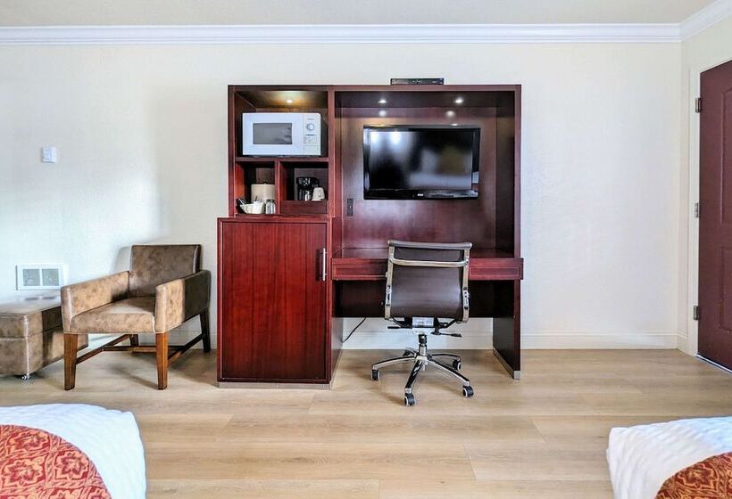 فندق Clarion  Collection Wilkie S Inn Pacific Grove  Monterey