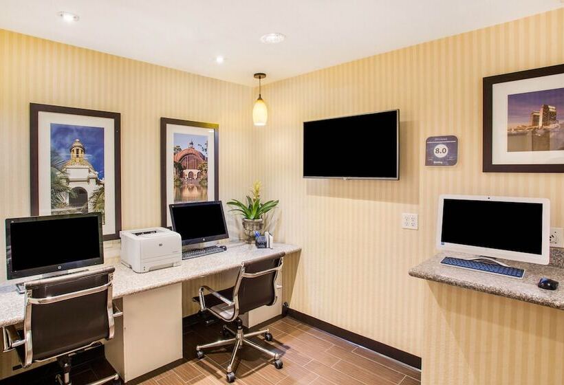 בית מלון כפרי Comfort Inn Gaslamp Convention Center