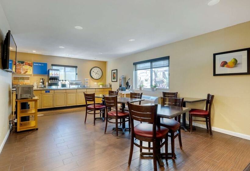 בית מלון כפרי Comfort Inn Gaslamp Convention Center