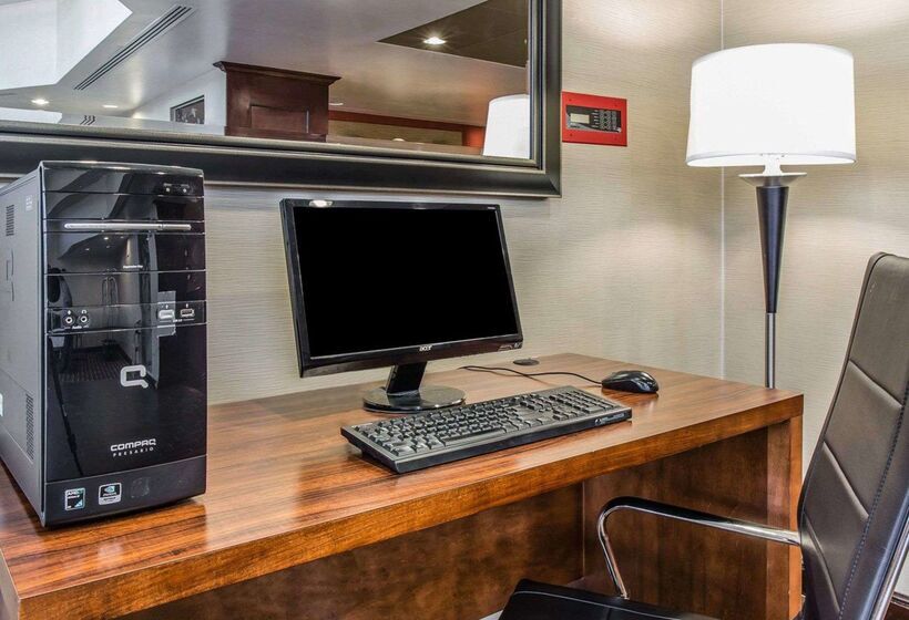 فندق Comfort Inn & Suites Lakeland North I4