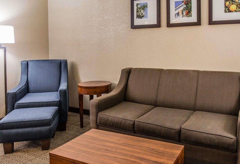 فندق Comfort Inn & Suites Lakeland North I4