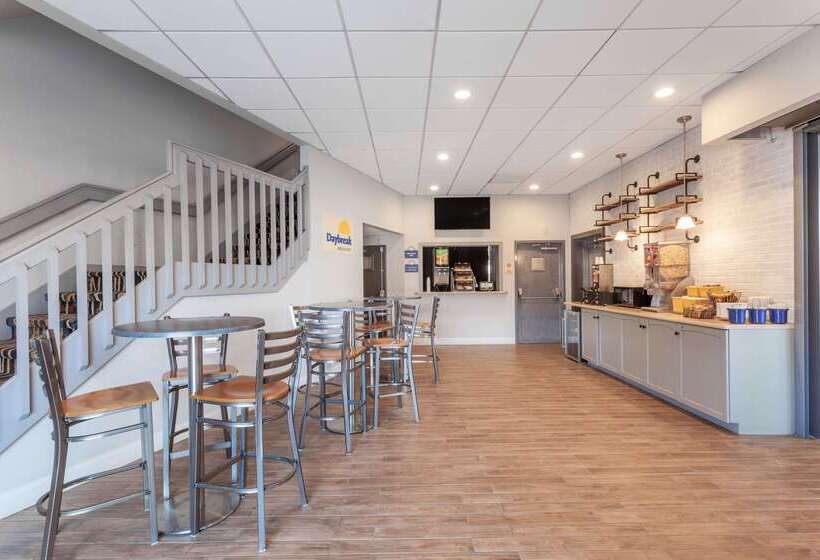 ホテル Days Inn & Suites By Wyndham Lancaster Amish Country