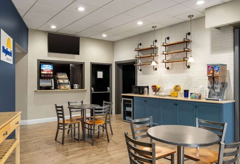 ホテル Days Inn & Suites By Wyndham Lancaster Amish Country