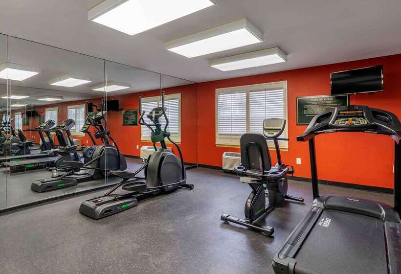 فندق Extended Stay America Suites   Tampa   Airport   N Westshore Blvd