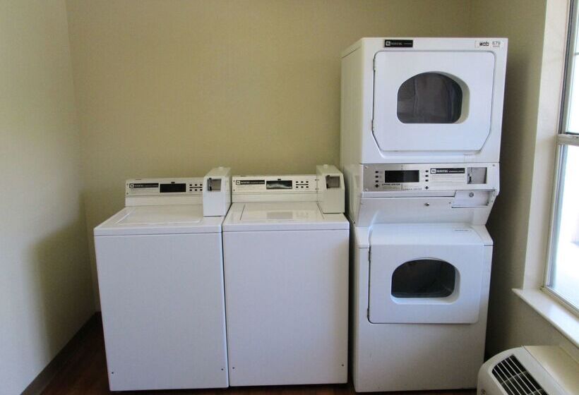 בית מלון כפרי Extended Stay America Suites  Dallas  Vantage Point Dr