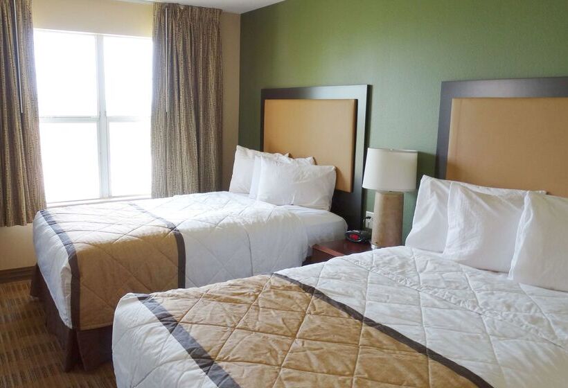 בית מלון כפרי Baymont By Wyndham Auburn Hills South