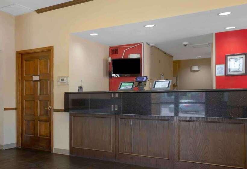 בית מלון כפרי Extended Stay America Select Suites   Phoenix   Airport   E Oak St