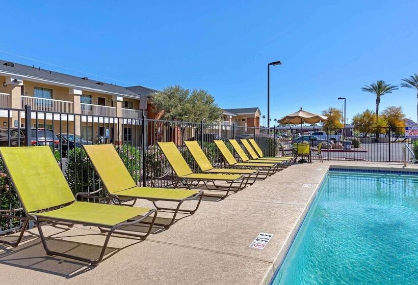בית מלון כפרי Extended Stay America Select Suites   Phoenix   Airport   E Oak St