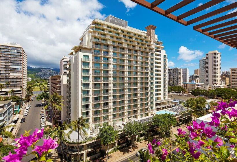 Отель Hilton Garden Inn Waikiki Beach