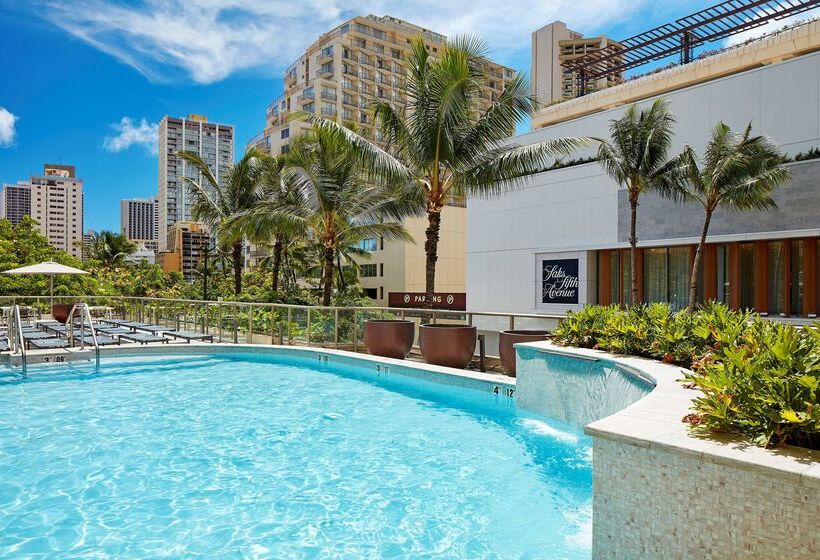 Отель Hilton Garden Inn Waikiki Beach