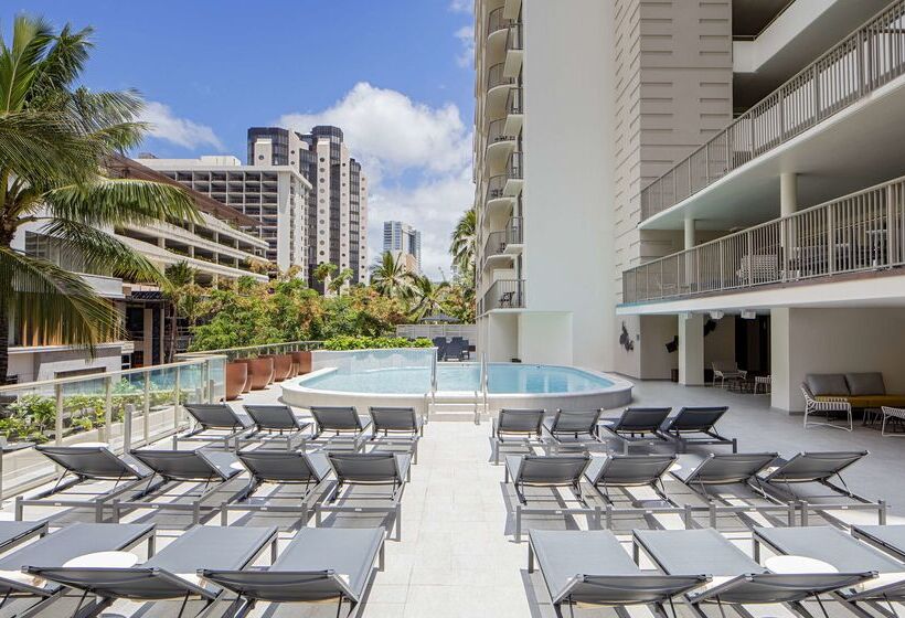 Отель Hilton Garden Inn Waikiki Beach