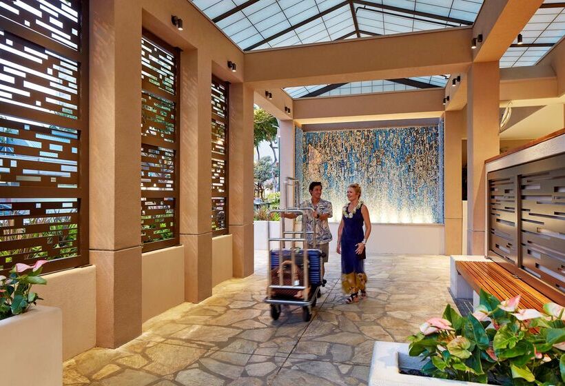 Отель Hilton Garden Inn Waikiki Beach